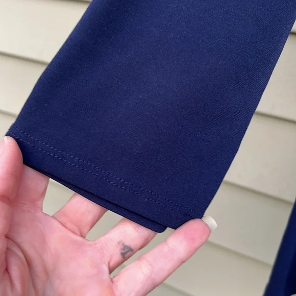 EUC New York & Company stretch, knotted front navy top - Picture 6 of 14